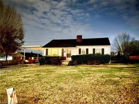107 Hardy St, Jonesville, NC 28642