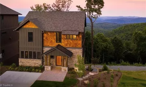 135 Westridge Ln, Boone, NC 28607