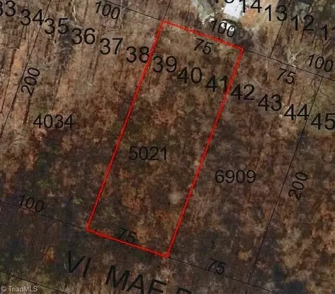 254 Vi Mae Dr, Lexington, NC 27295