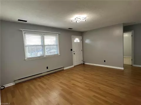 205 Crestview Dr, King, NC 27021 photo 5