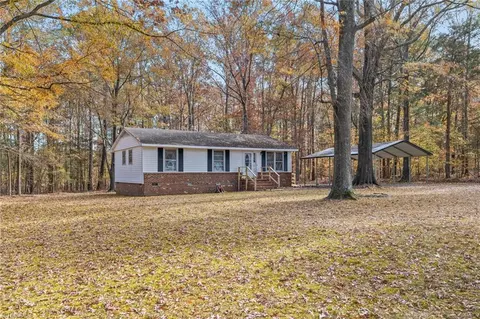 634 Vernie Phillips Rd, Bear Creek, NC 27207