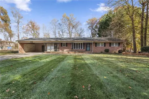 1615 Brannock Dr, Greensboro, NC 27406