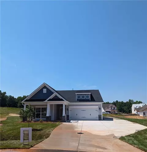130 Snickers Ct #53, Lexington, NC 27295