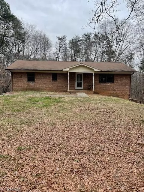 2140 Morning Star Ln, Winston Salem, NC 27107