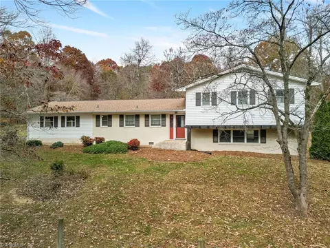5956 Mendenhall Rd, Archdale, NC 27263