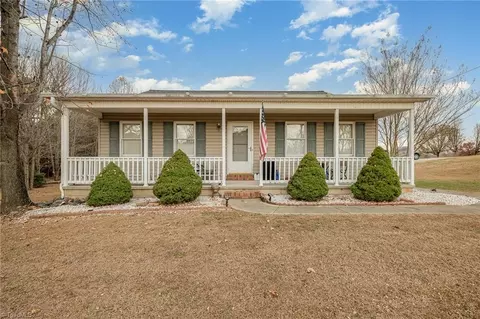 6690 Belews Creek Rd, Belews Creek, NC 27009