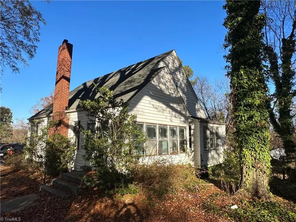 407 Cox Ave, Thomasville, NC 27360 9 Photos Movoto