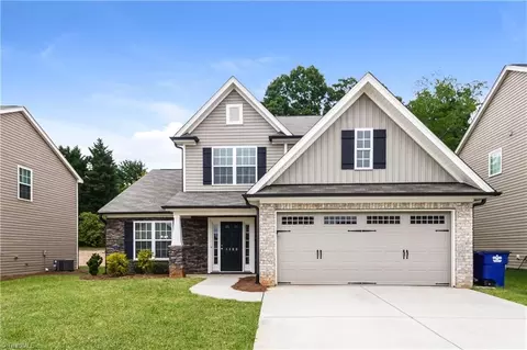1460 Land Grove Dr, Kernersville, NC 27284