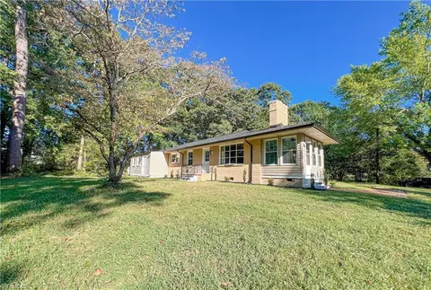 5410 Marley Dr, Mcleansville, NC 27301