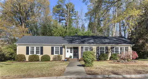614 Kimberly Dr, Greensboro, NC 27408