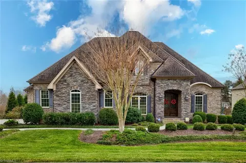 8161 Apple Grove Rd, Kernersville, NC 27284
