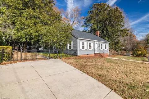 1302 Courtland Ave, Reidsville, NC 27320