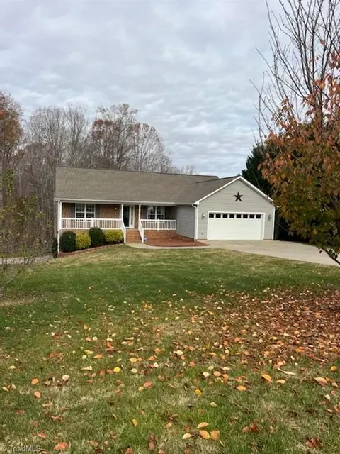 775 Mountainview Rd, King, NC 27021