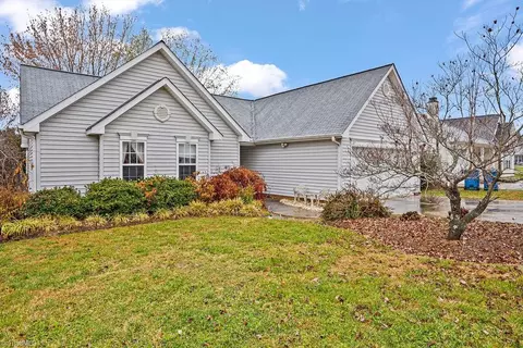 5410 Creek Point Ct, Greensboro, NC 27407