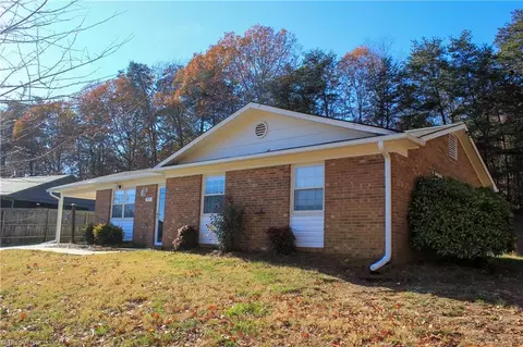 113 Fireside Ln, King, NC 27021 photo 2