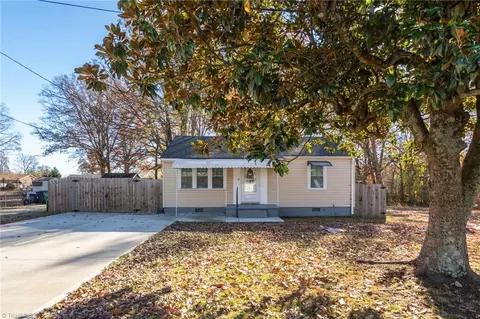 802 Graylyn Dr, High Point, NC 27263