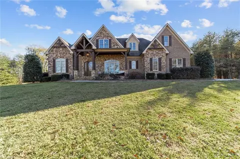 6989 Haw View Ct, Summerfield, NC 27358