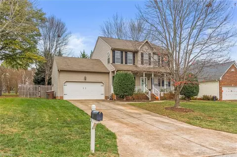 506 Willowview Dr, Greensboro, NC 27455