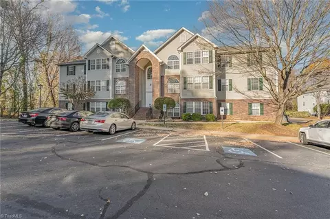 411 Timberline Ridge Ct, Winston Salem, NC 27106