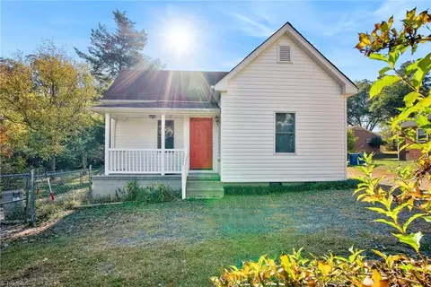 125 Midland St, Mocksville, NC 27028