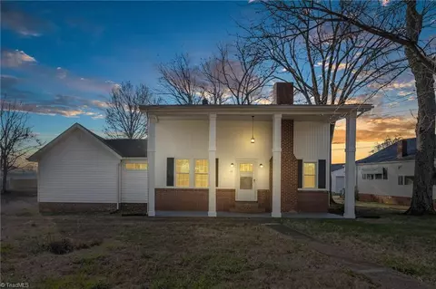 15 Sink Cir, Lexington, NC 27292