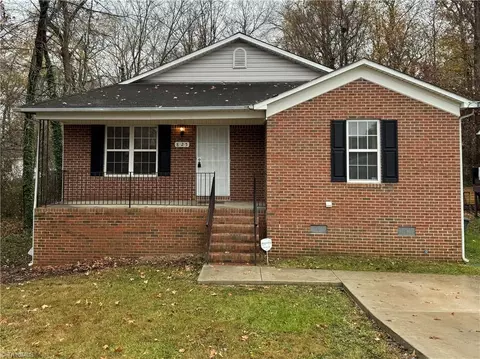 825 English St N, Greensboro, NC 27405