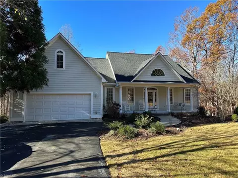 327 Westminster Ct, Asheboro, NC 27205