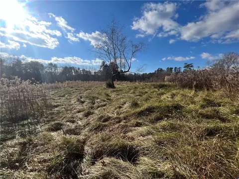 286 Burke Rd, Mount Airy, NC 27030