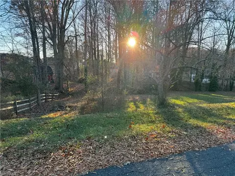 455 Lynnhaven Park Dr, Winston Salem, NC 27107