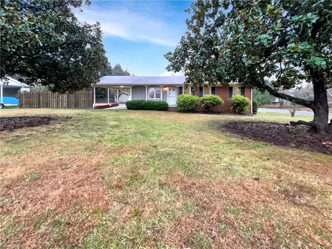 5409 Galaxie Dr, Greensboro, NC 27406