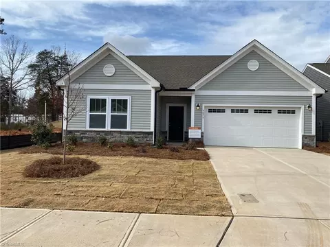 4079 Monteray Cir, High Point, NC 27265