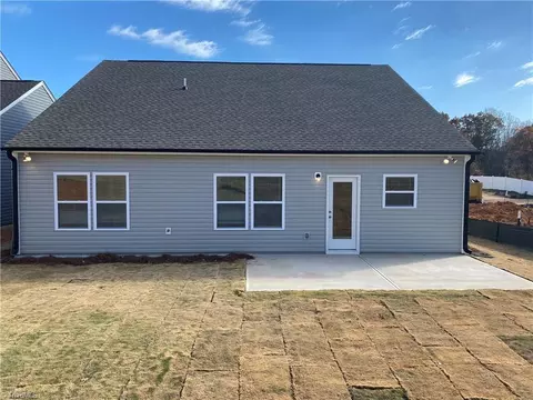 4079 Monteray Cir, High Point, NC 27265 photo 2