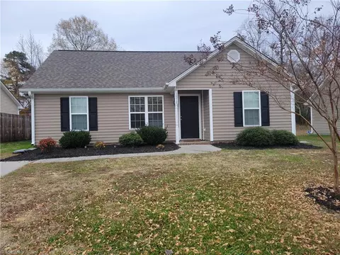 1570 Farningham Ln, Burlington, NC 27215