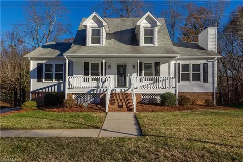 3222 Derby Cir, High Point, NC 27265