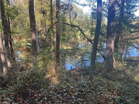 291 Walker Rd E, Elkin, NC 28621 photo 13