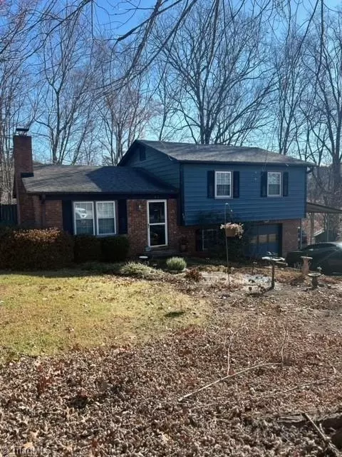 421 Hillcrest Dr, King, NC 27021 photo 2