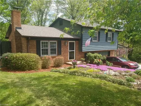 421 Hillcrest Dr, King, NC 27021