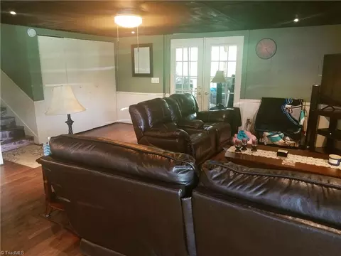 421 Hillcrest Dr, King, NC 27021 photo 9