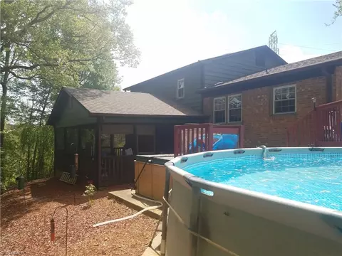 421 Hillcrest Dr, King, NC 27021 photo 14