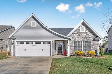 1440 Land Grove Dr, Kernersville, NC 27284