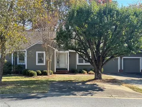 1714 Huntington Cir, High Point, NC 27262