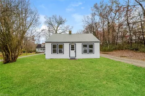500 Roosevelt Ave, Thomasville, NC 27360