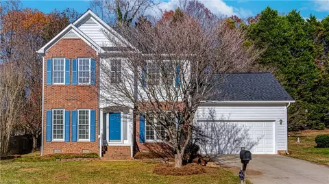 6318 Stonewick Dr, Jamestown, NC 27282