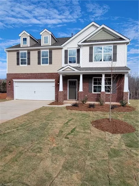 7431 Buckpasser Dr, Greensboro, NC 27455