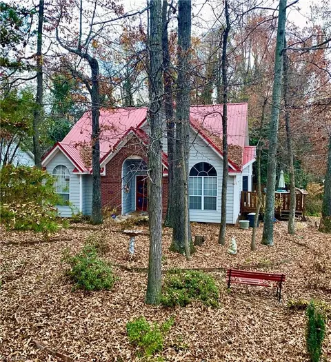 422 Shadybrook Rd, High Point, NC 27265