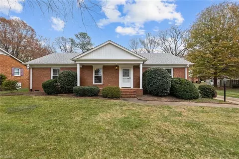 1002 Bradbury Dr, Greensboro, NC 27410