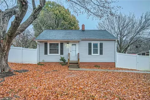 207 Shoaf St, Lexington, NC 27292