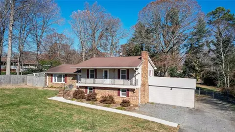 305 Clifton Dr, Reidsville, NC 27320