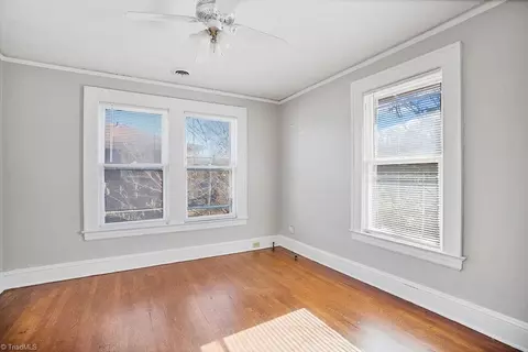 503 Chestnut Dr, High Point, NC 27262 photo 9