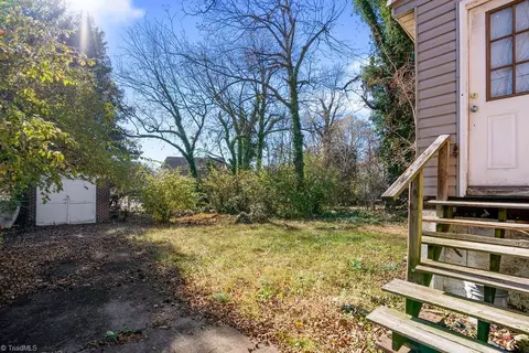 503 Chestnut Dr, High Point, NC 27262 photo 20